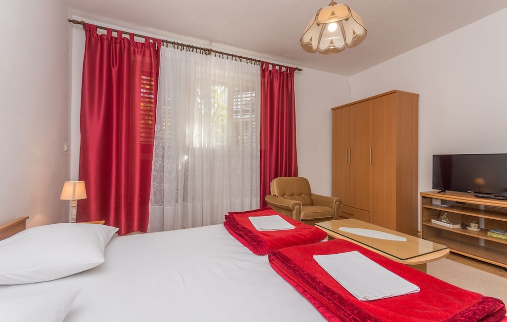 Apartment (A1)
