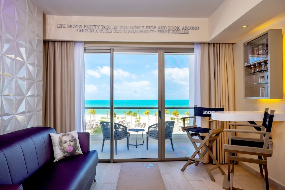 STAR Class Junior Suite Ocean View - Photo 2