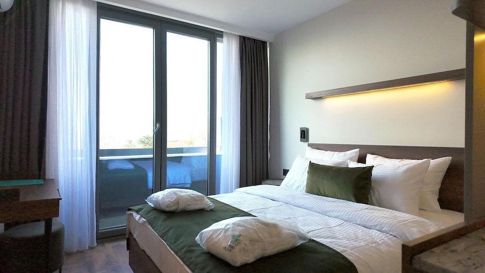 Economy Double Room, Non Smoking, Private Bathroom photo 1