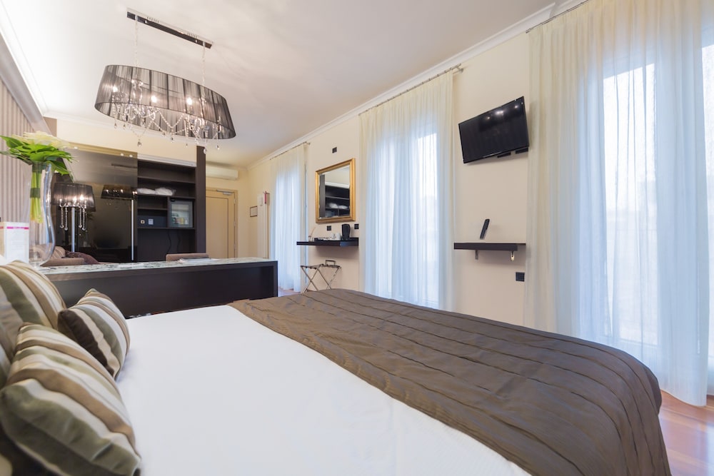 Diamond Junior Suite - Photo 5
