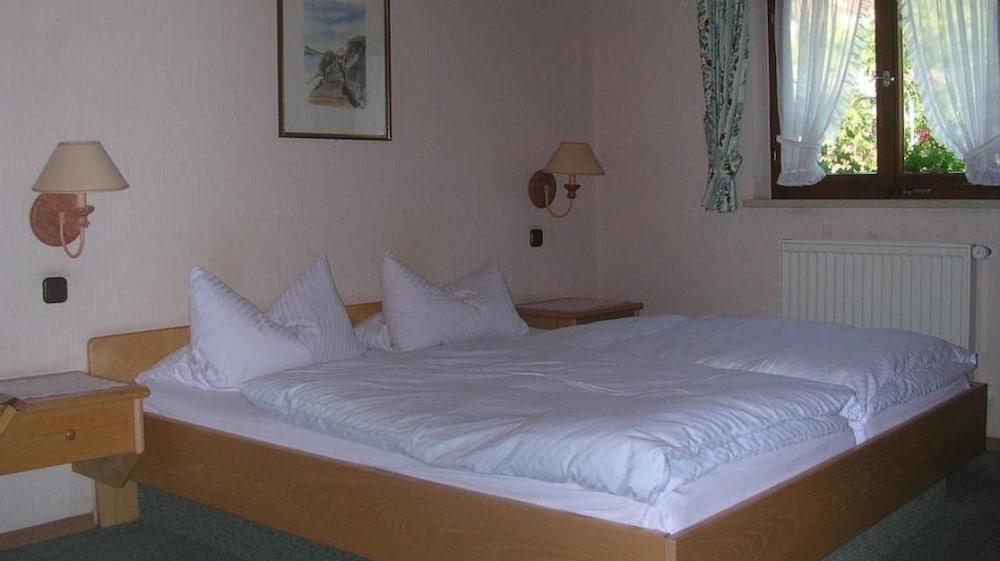 Single Room photo 3