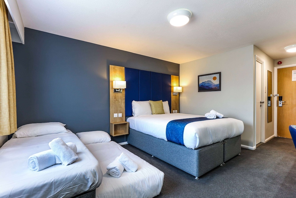 Family Room, Multiple Beds, Non Smoking - Photo 1
