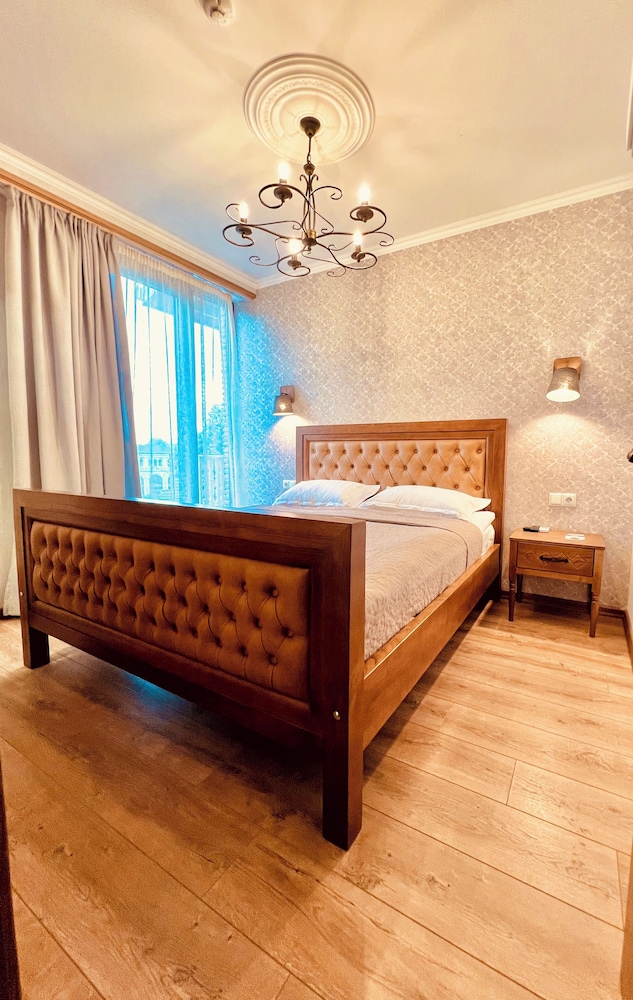 Basic Double Room, 1 Double Bed, Balcony, City View photo 1
