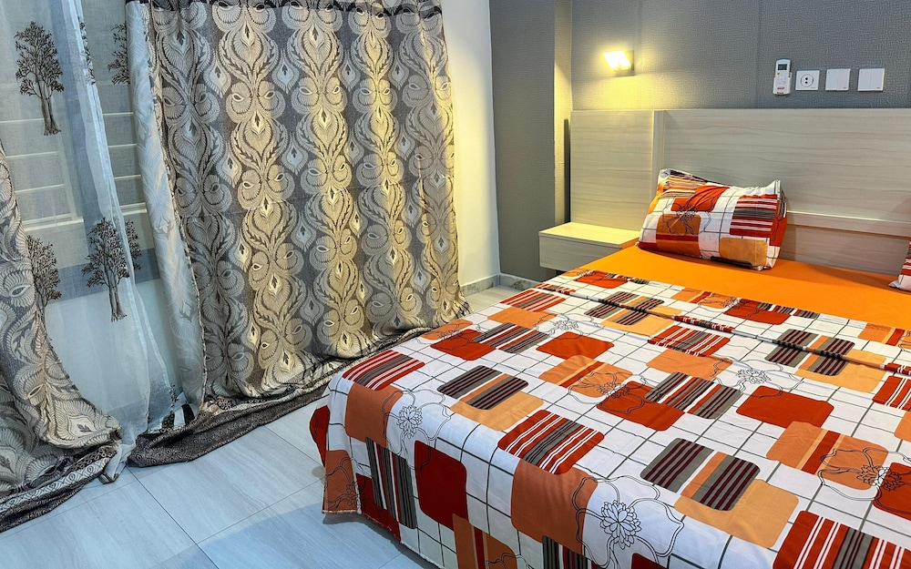 Executive Room, 1 King Bed, City View photo 1