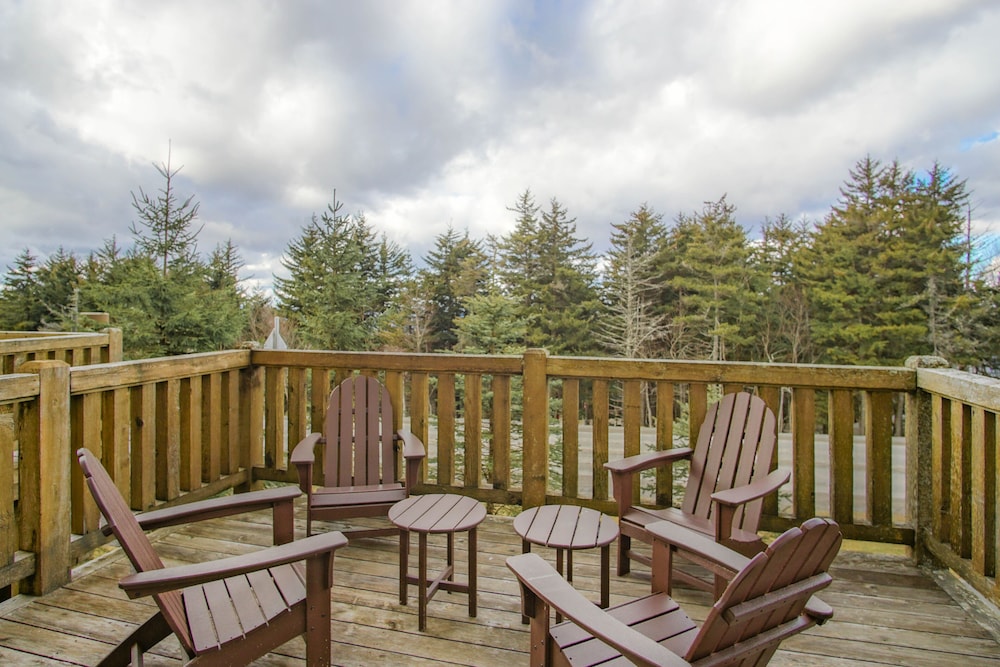 House, Multiple Beds, Pool Access, Mountain View (4 Br: Shays Landing 6)