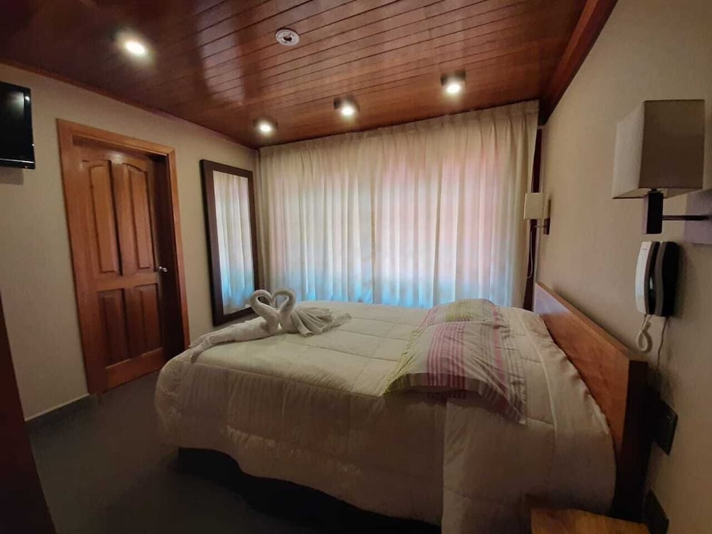 Basic Single Room, Ensuite photo 3