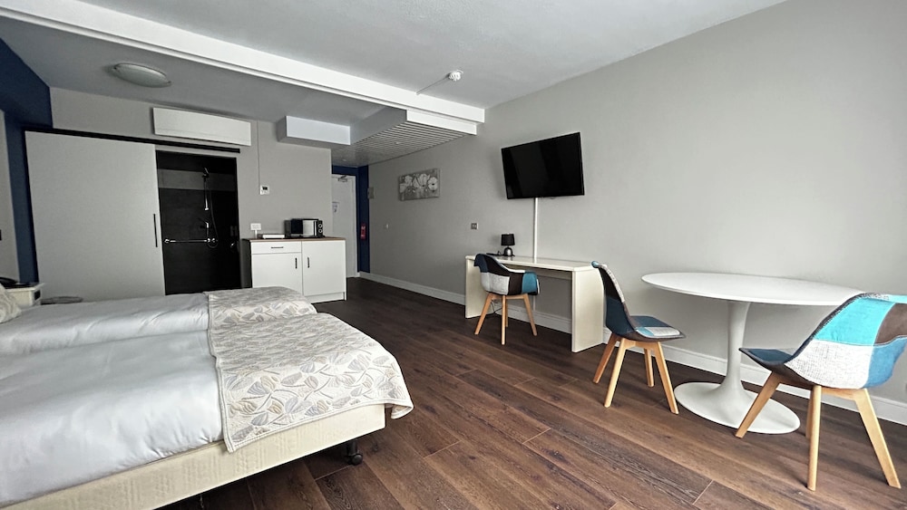 Comfort Twin Room, Accessible photo 2