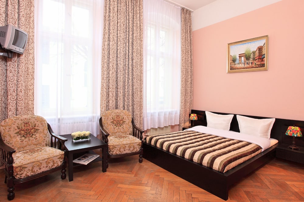 Economy Double Room photo 1