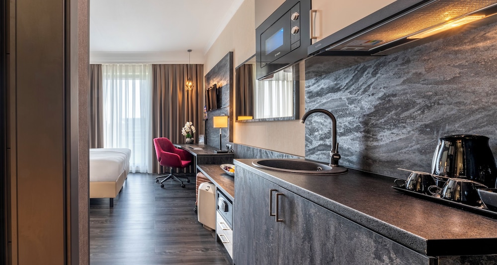 Standard Double Room - Photo 7