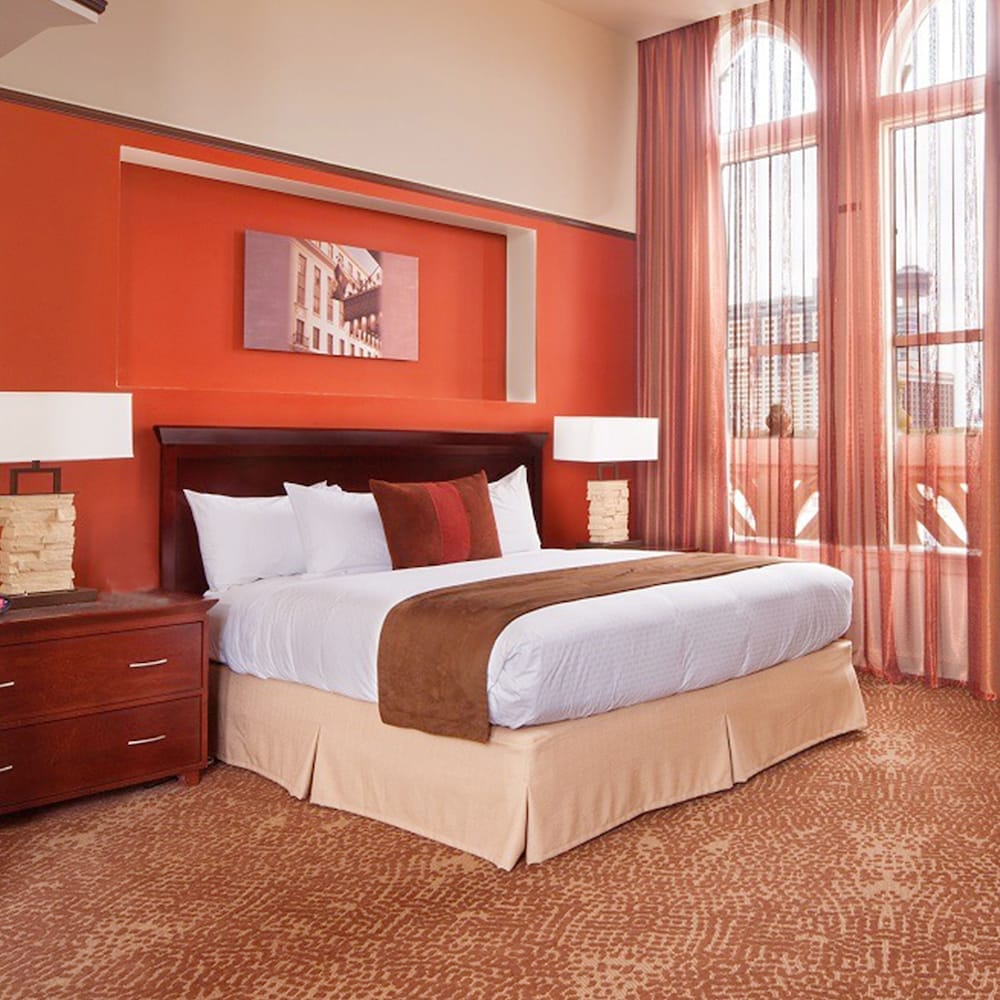 Junior Suite, 1 King Bed (Garden Tub for 2, Alamo View)