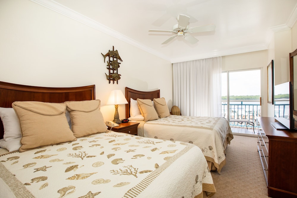 Suite, 1 Bedroom, Balcony (2 Queens and sofa bed)