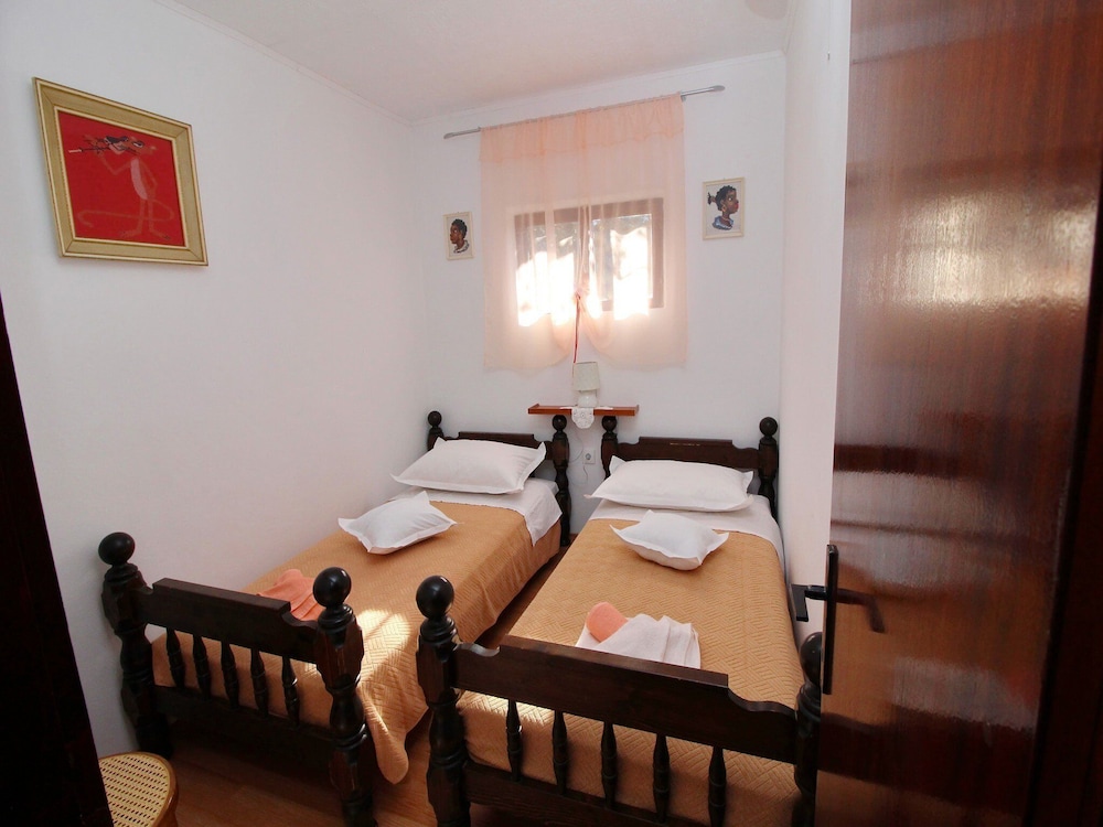 House (Two Bedroom Holiday Home with Terrace)