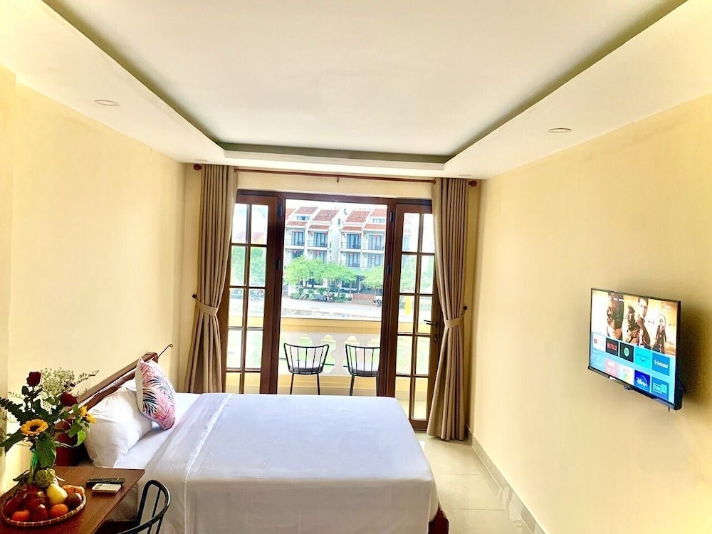 Deluxe Double Room, River View
