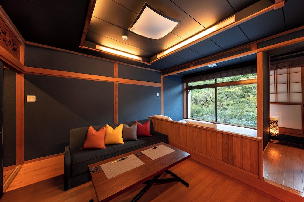 Premium Room, Garden View, Red (Sanju) photo 2