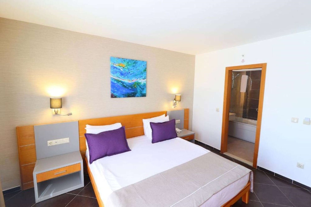 Club Room, 1 Double Bed, Sea View - Photo 2