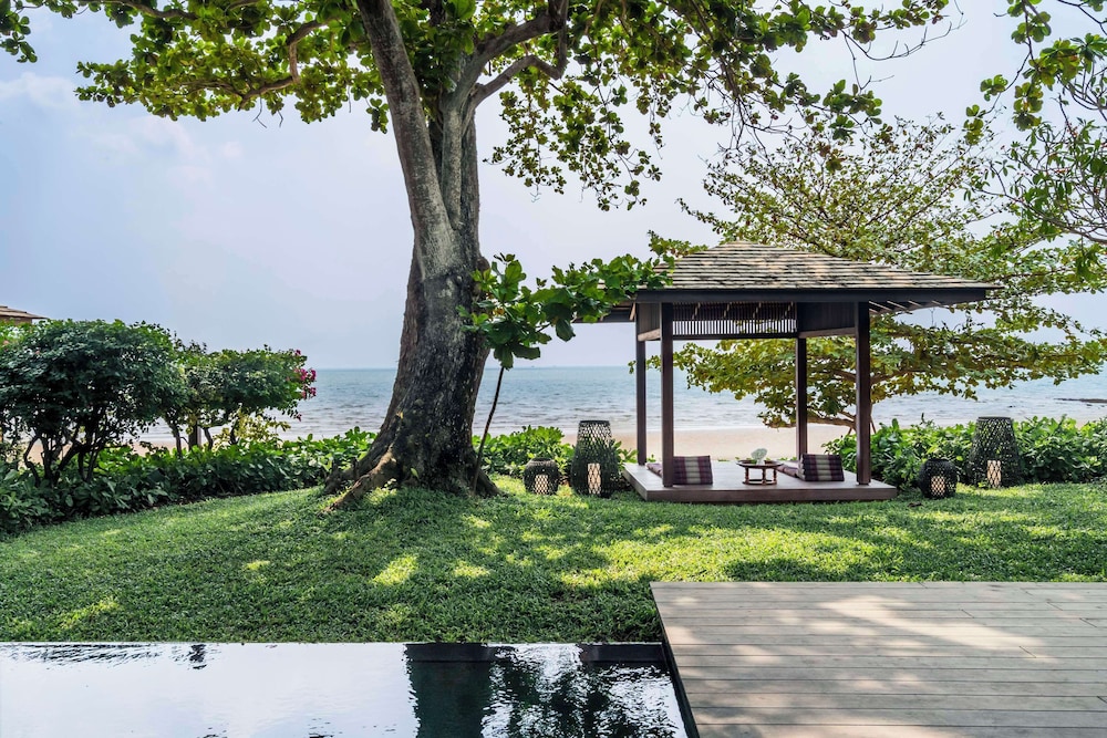 Villa, 1 King Bed, Private Pool (Beachfront) - Photo 4