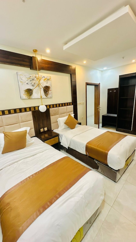 Family Apartment, 2 Bedrooms, Courtyard View