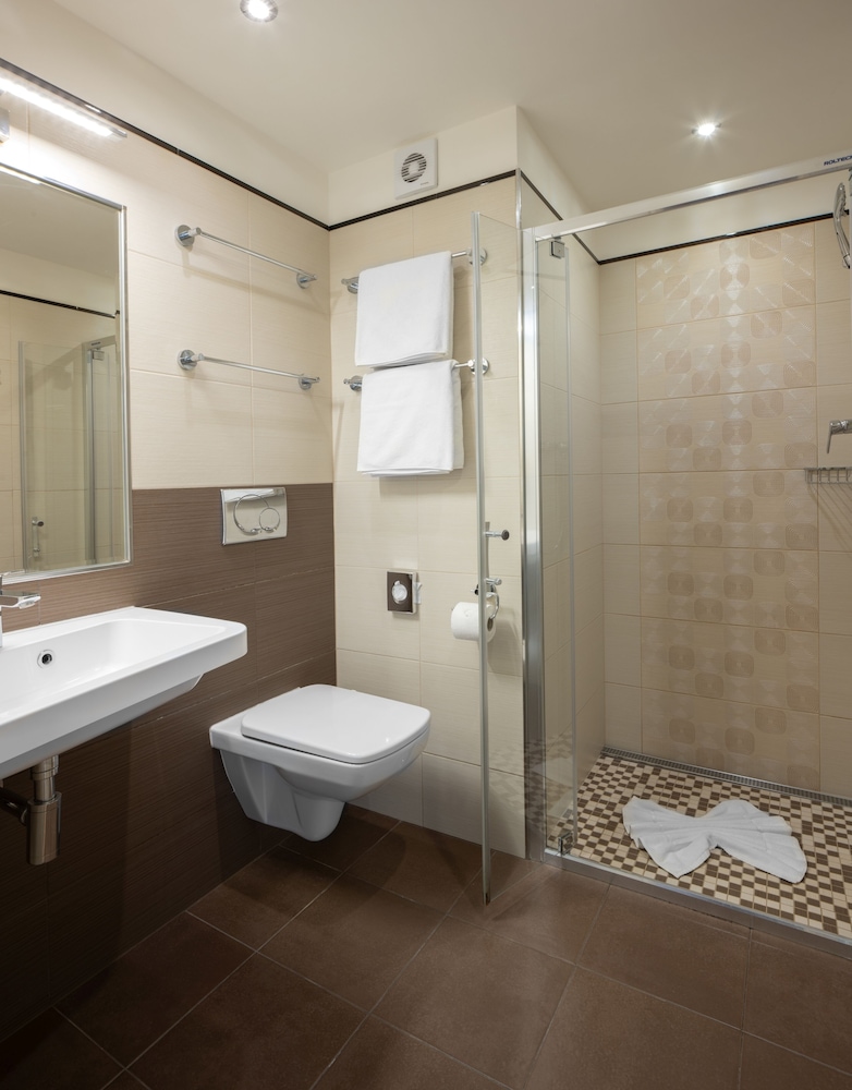 Family Apartment, 2 Bedrooms thumbnail 6