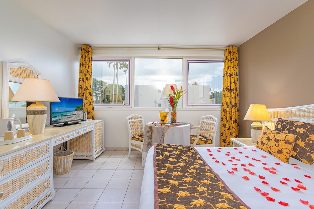 Superior Room, Sea View (Elevator) - Photo 4