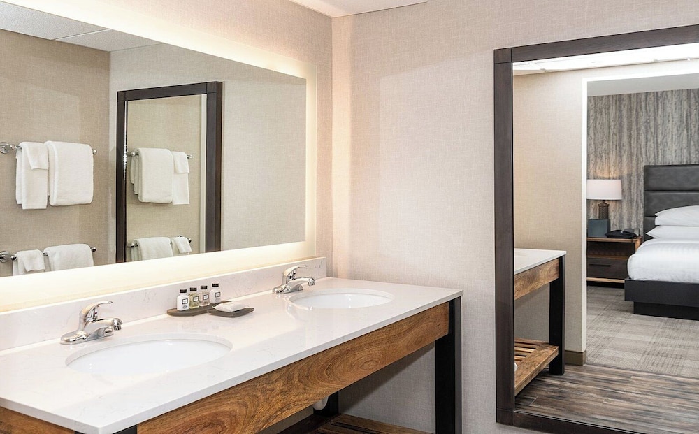 Standard Room, Multiple Beds - Photo 6
