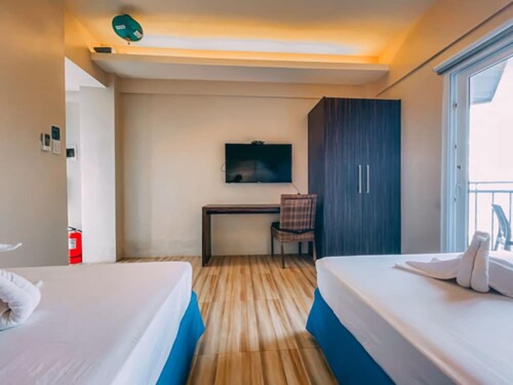 Premium Room - Photo 7