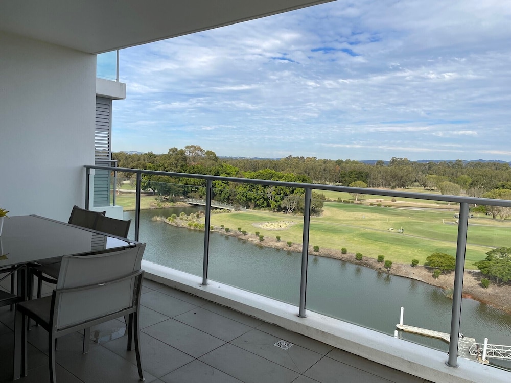 Signature Apartment, 2 Bedrooms, Non Smoking, Golf View (3 nights)