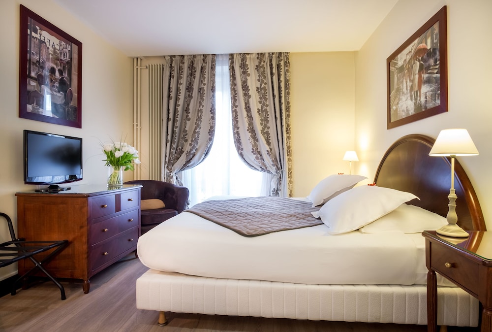 Superior Double or Twin Room photo 1