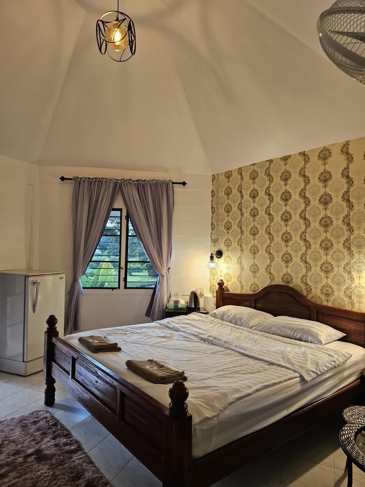 Standard Room, River View - Photo 5