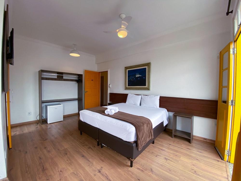Standard Twin Room photo 2