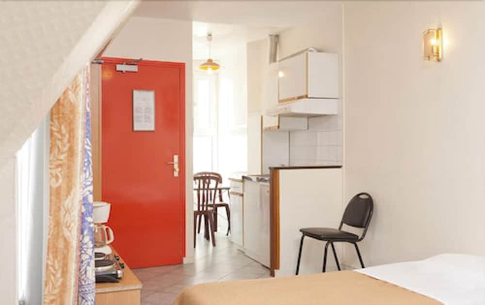 Family Apartment photo 2