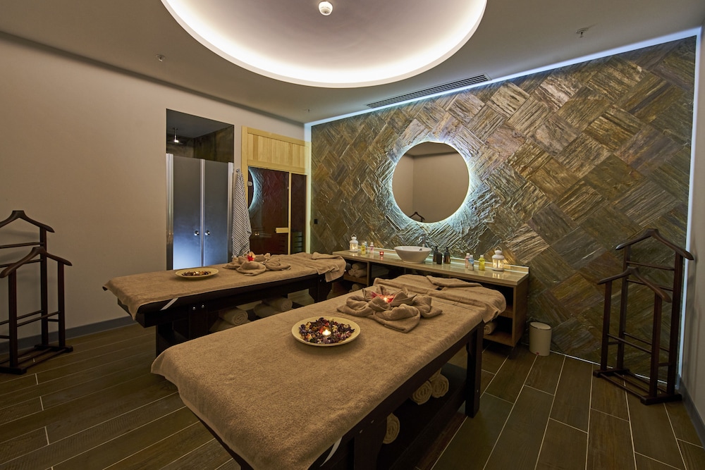 Triple Room (4 Hours Usage + 1 Hours Sauna & Steam) photo 3