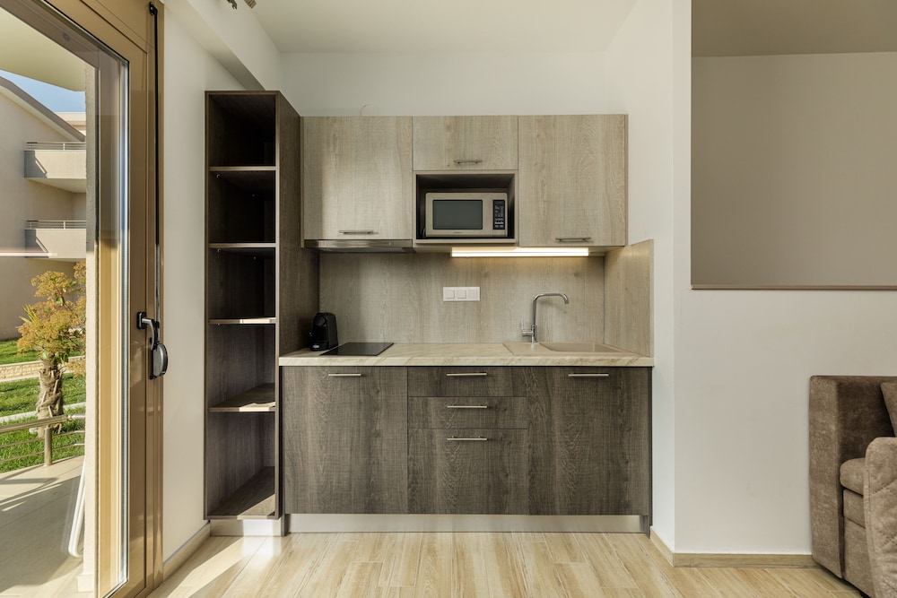 Economy Apartment photo 2