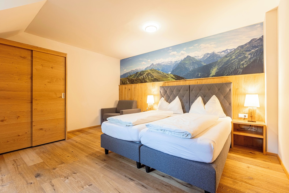 Ferienwohnung #4 mit 2 Schlafzimmern für bis zu 7 Personen
