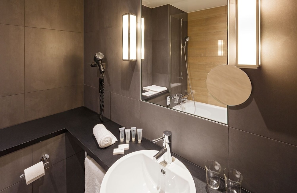 Double or Twin Room - Photo 4