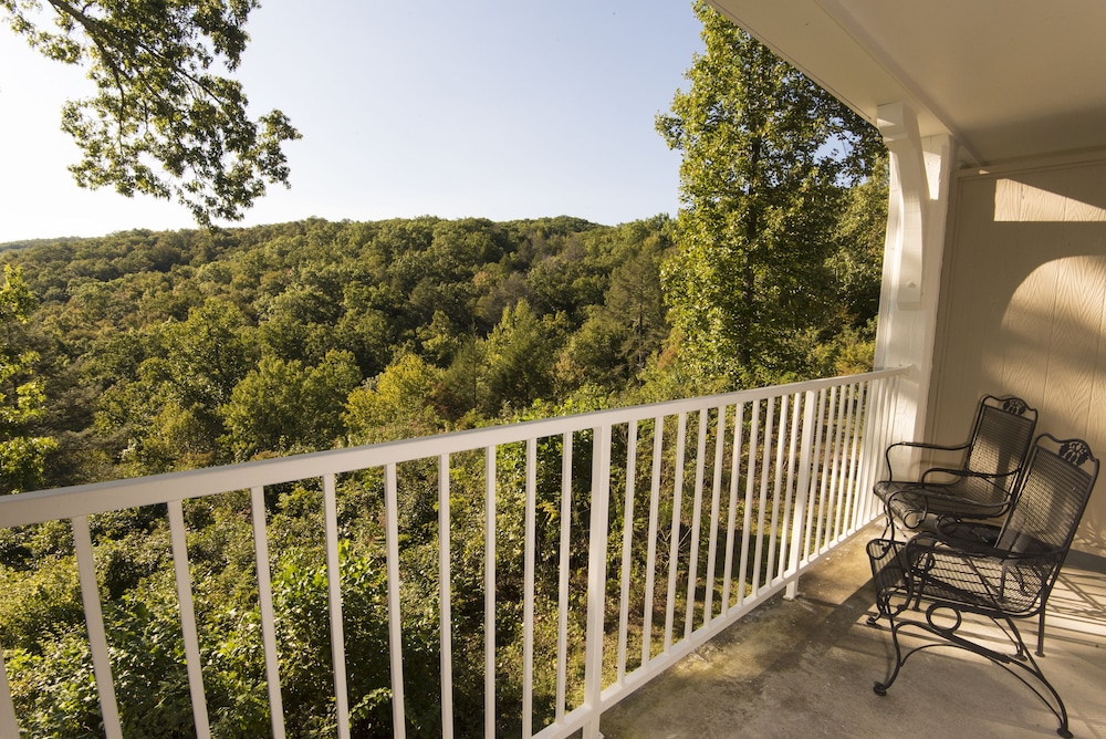 Standard Room, Balcony, Mountain View photo 2