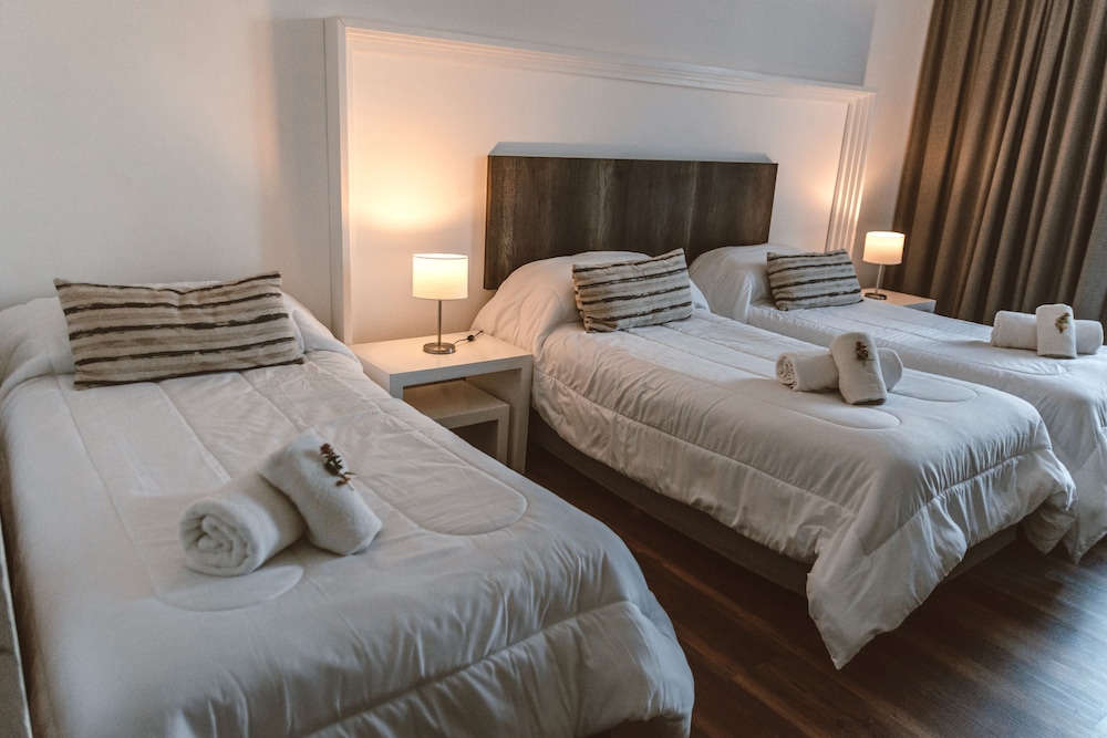 Suite (Triple, Front View)