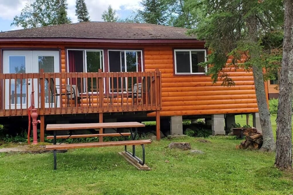 Whitetail Cabin-Spacious 3 Bedroom Whitetail Cabin in Voyageurs National Park photo 1