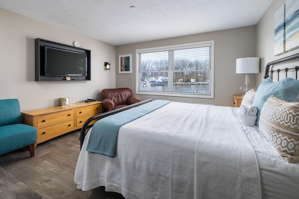 Harbor Landing - 44