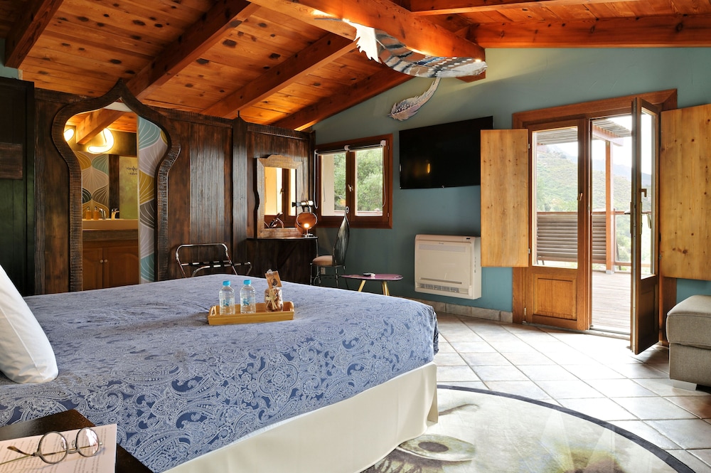 Romantic Quadruple Room photo 1