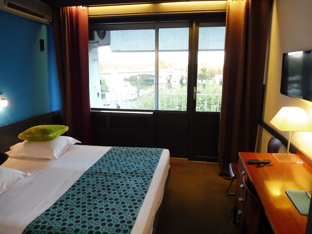Standard Double Room, River View - Photo 1