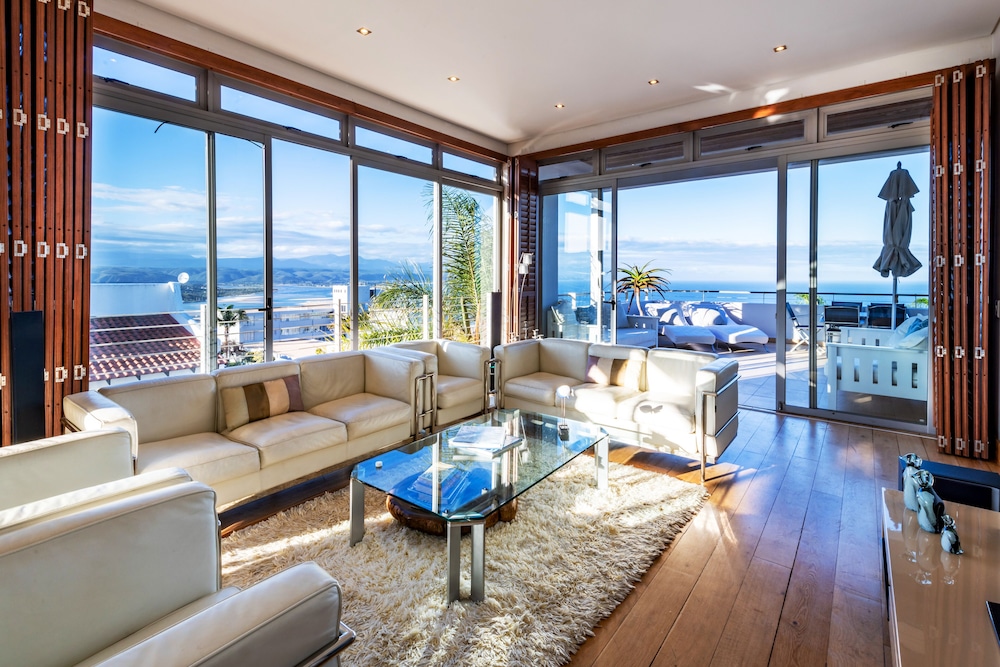 Luxury Apartment, 3 Bedrooms, Ocean View photo 3