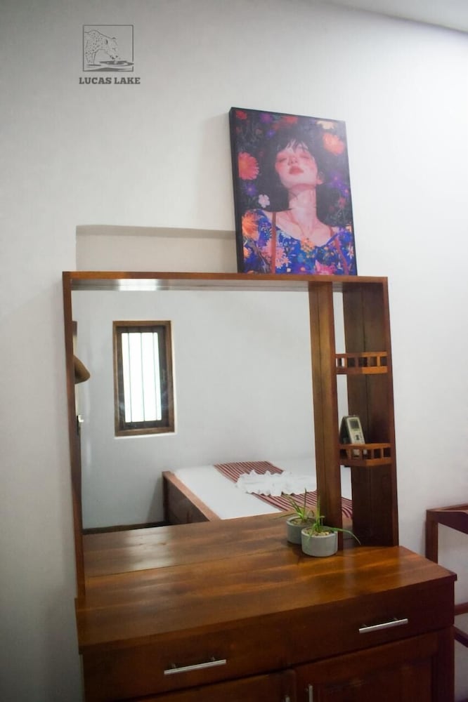 Deluxe Double or Twin Room, Lake View