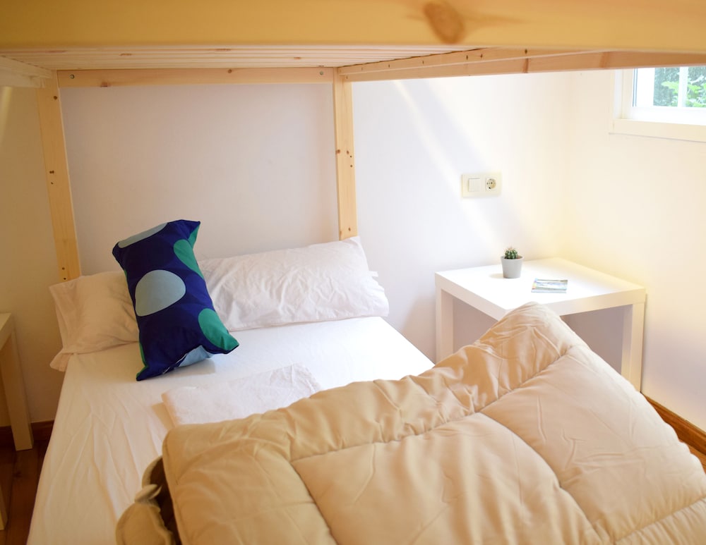 Classic Shared Dormitory, Women Only (Bathroom Ensuite - Max. 2 Pax)