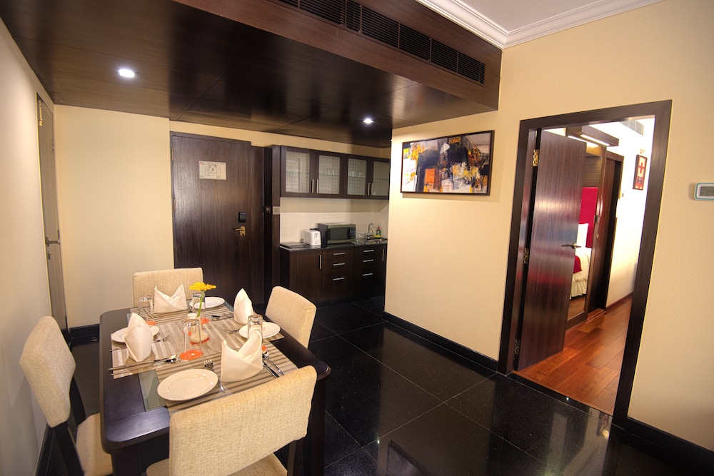 Suite - Photo 4