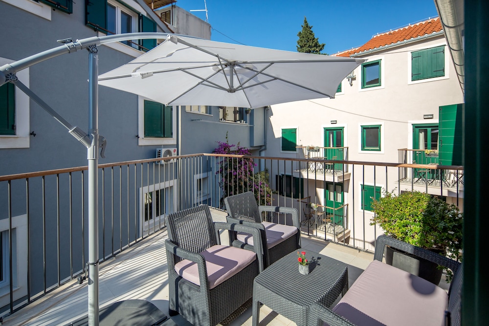 Deluxe Duplex, Terrace, City View
