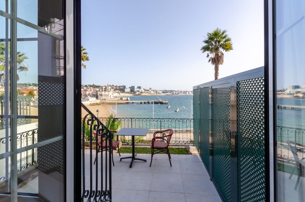 Deluxe Sea View photo 2