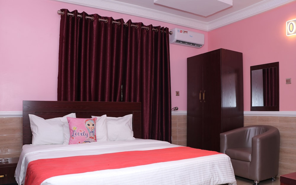 Standard Room (Deluxe)