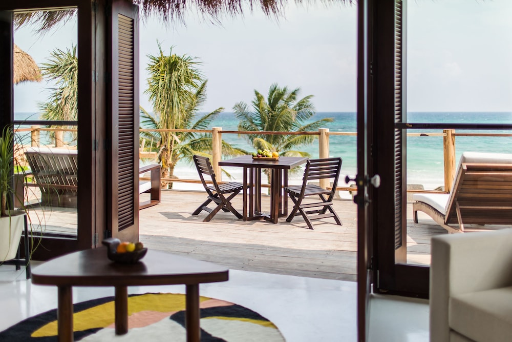 Suite (Master Beach)