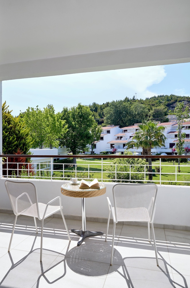 Standard Room, Garden View - Photo 2