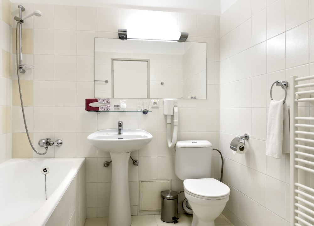Classic Single Room, City View photo 3